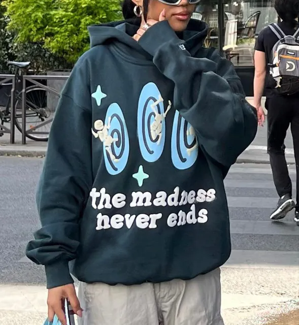 Relaxed Graphic Hoodie